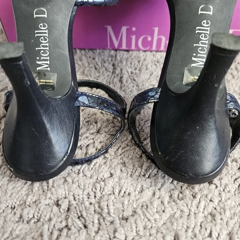 Michelle D Vavavoom Metallic Kitten Heels‎ Sz 7